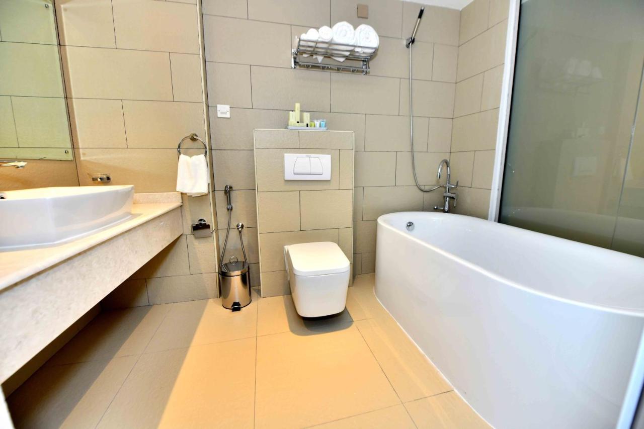 Be Inn Hotel Seeb Extérieur photo