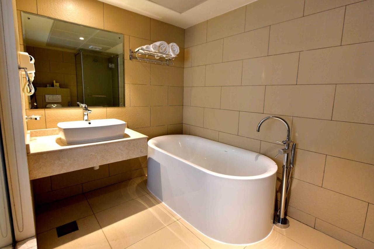 Be Inn Hotel Seeb Extérieur photo